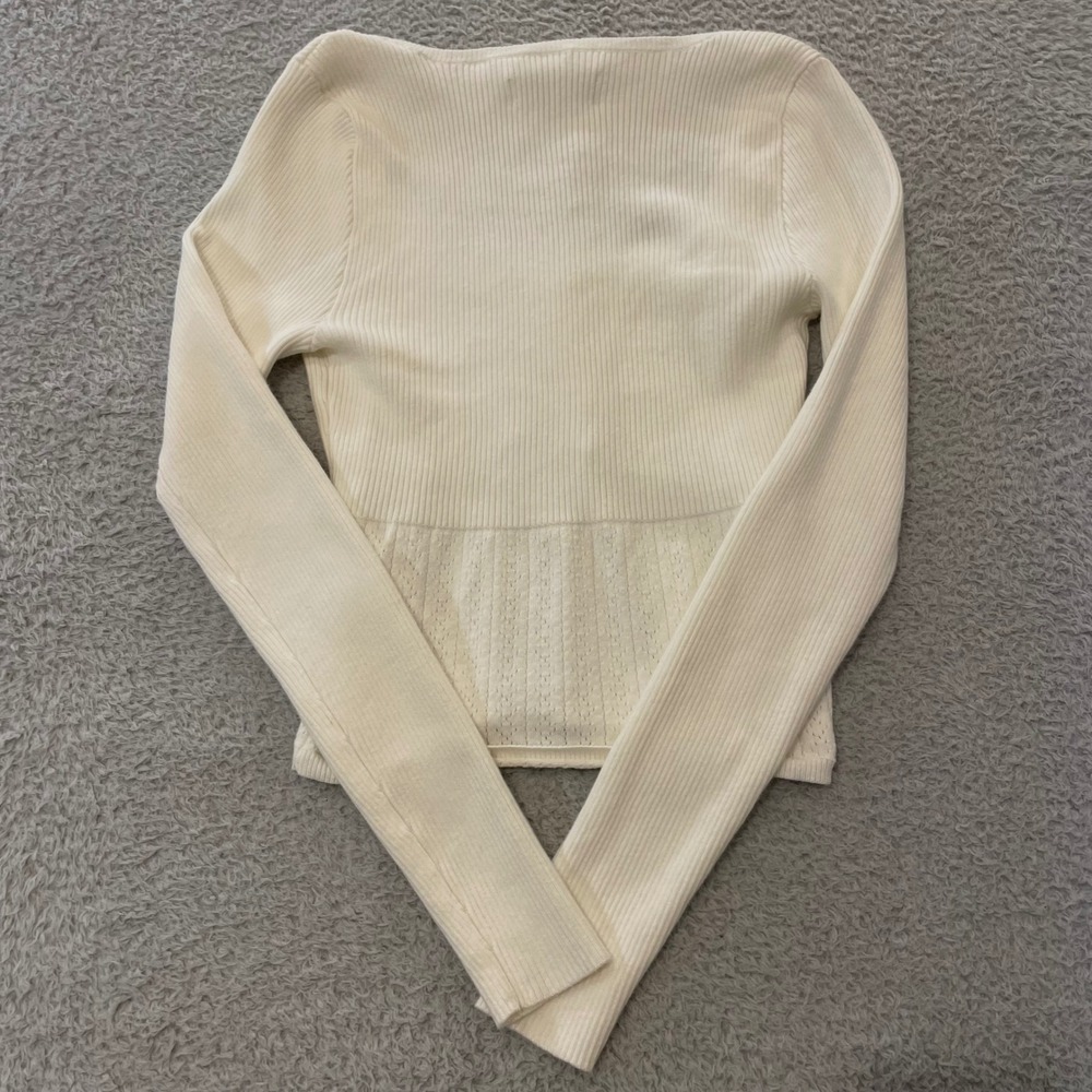 NWT‎ Hollister Pointelle Ribbed Top Womens M White Textured Scoop Neck Tie Front - Picture 3 of 6